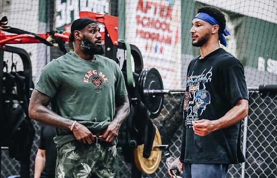 技驚四座的 技驚四座的